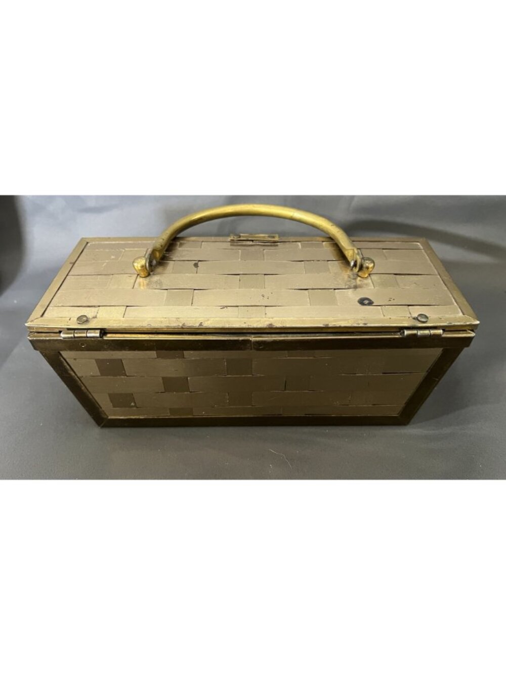 Woven Brass Metallic Box Purse With Red Lined Interior & Handle - Picture 7 of 11